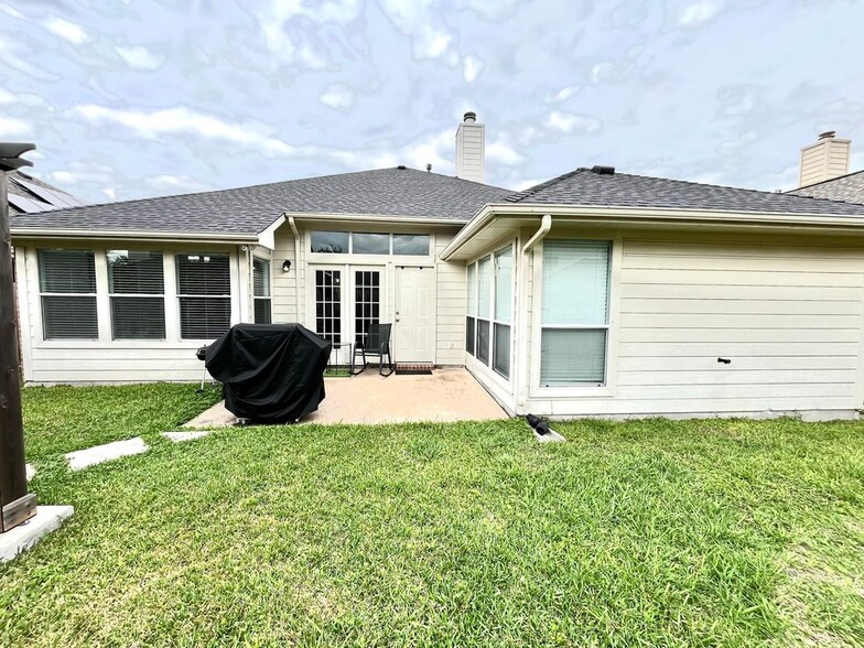 Building Photo - 10807 Summer Meadows Ct