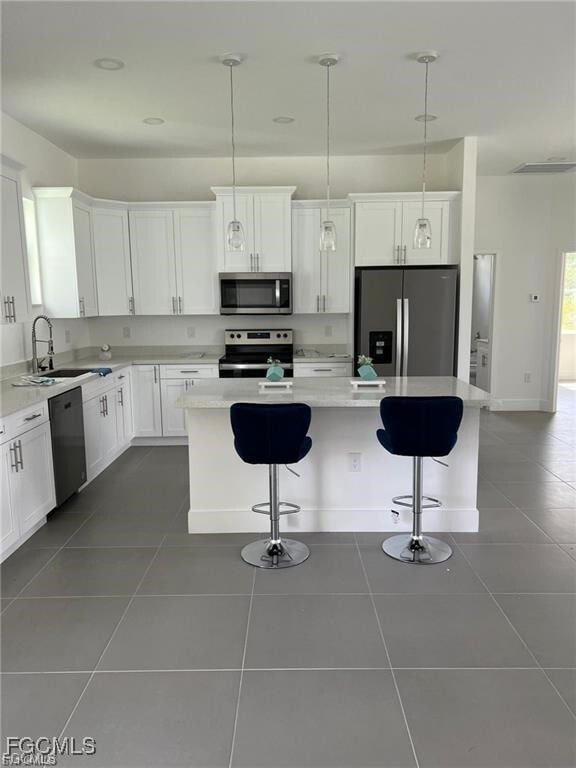 Building Photo - 744 Clancy St E