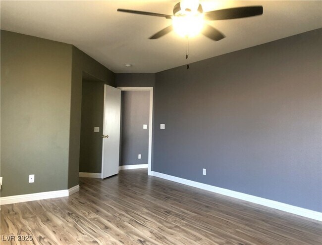 Building Photo - 8741 Emsdale Ct