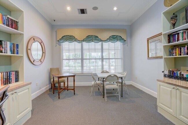 Building Photo - 224 Murcia Dr