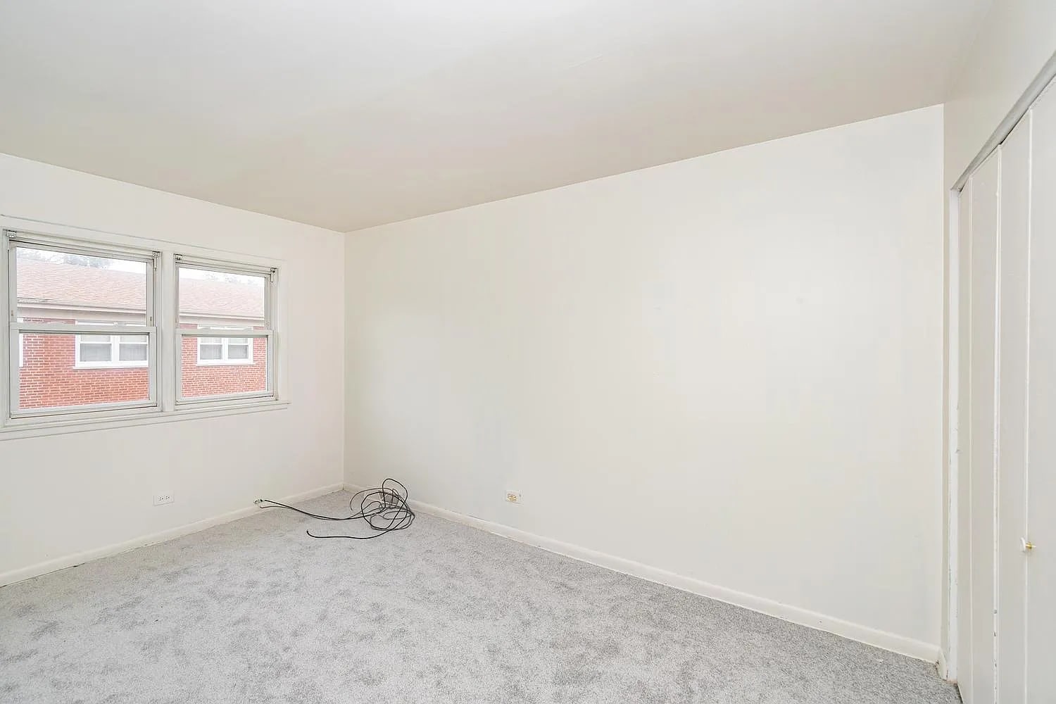 Building Photo - 9543 Sumac Rd