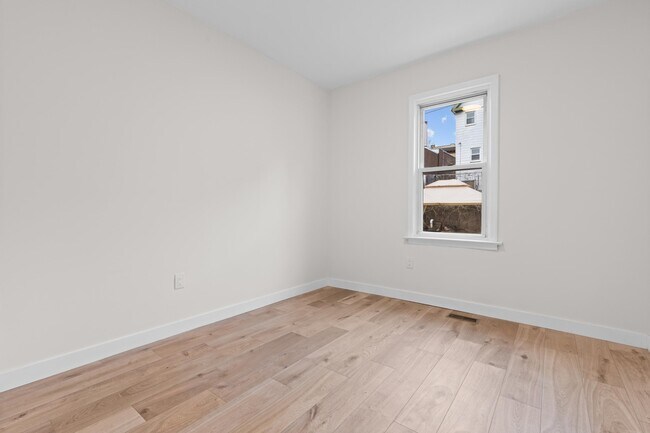 Building Photo - 3 Edison Pl