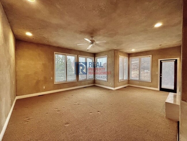 Building Photo - 5638 Red Fern Ct