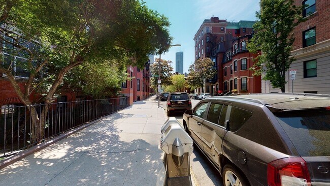 Building Photo - 1 Gloucester St