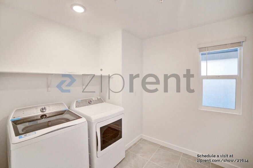 Building Photo - 12153 Coal Crk Wy