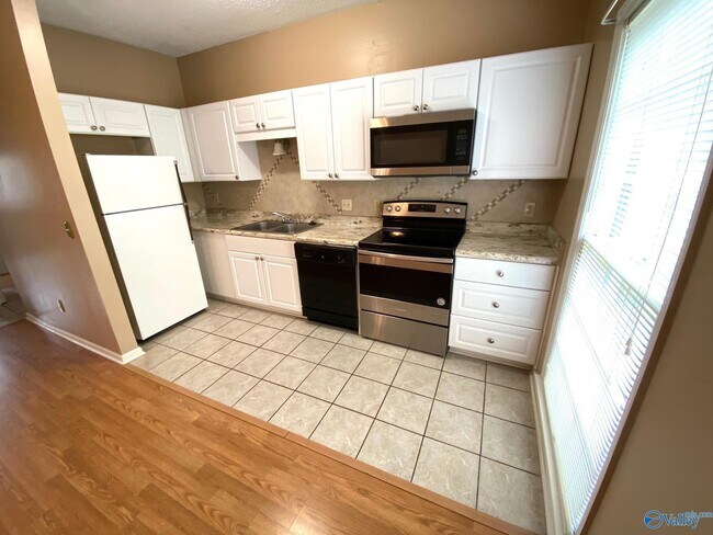 Building Photo - 8136 Oldfield Rd SW