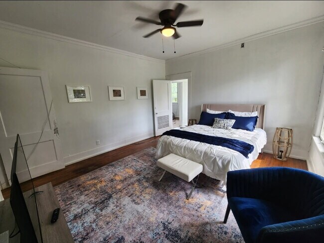 Building Photo - 159 Lister St