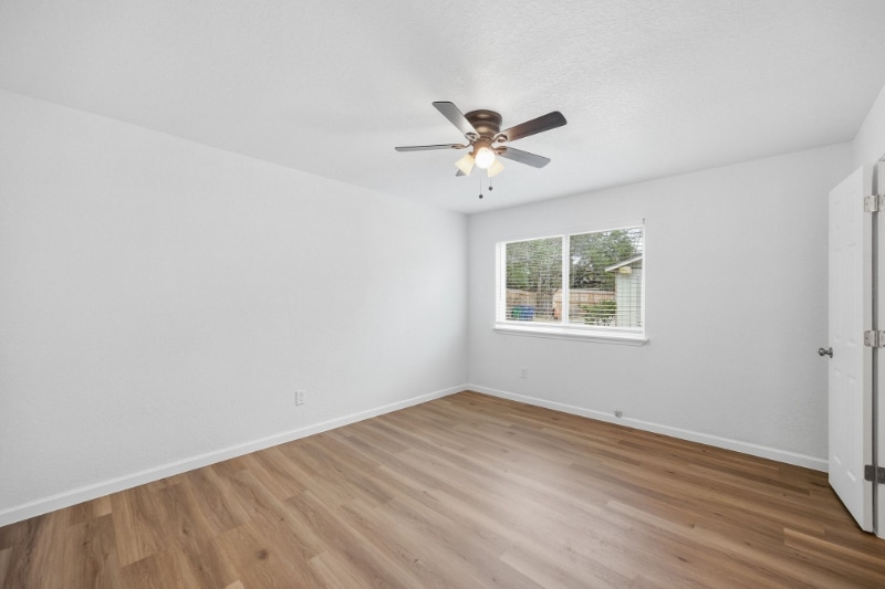 Building Photo - 218 W William Cannon Dr