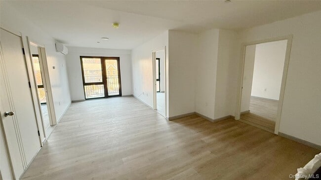 Building Photo - 70-40 45th Ave