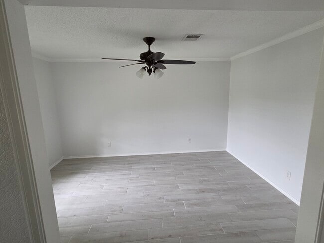 Building Photo - 1013 Patricia Dr