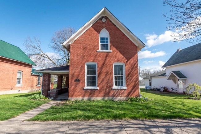 Primary Photo - Cozy 3-Bedroom Home in the Heart of London...