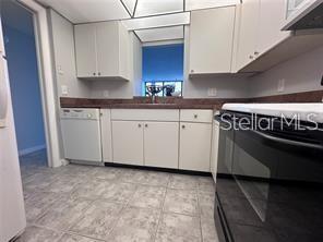 Building Photo - 300 Woodette Dr