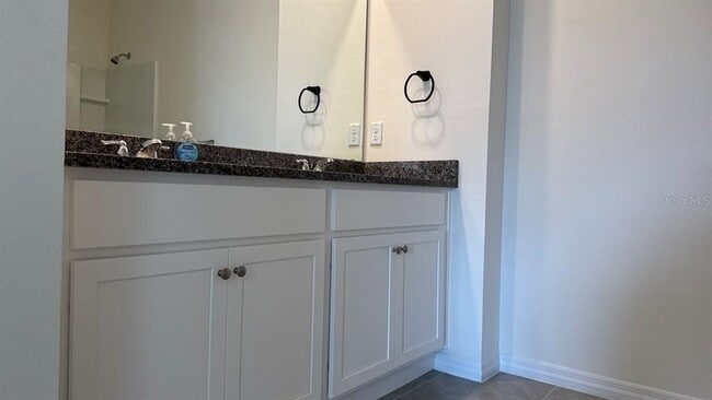 Building Photo - 1280 Cascades Ave