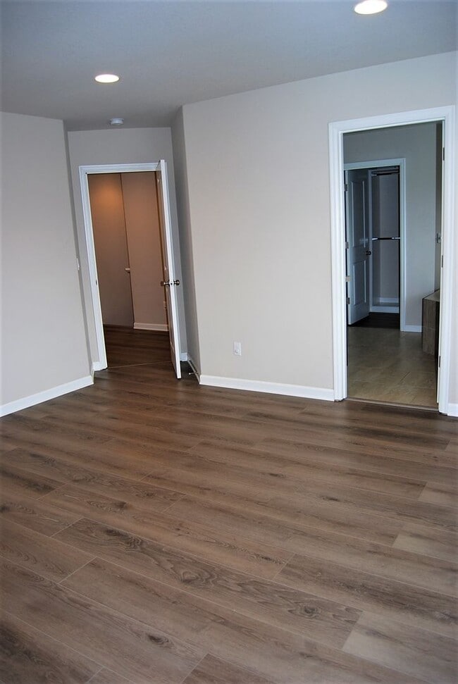 Building Photo - 4 Bedroom 2.5 Bath Home Sherwood OR