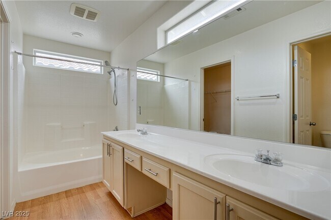 Building Photo - 4409 Santa Clarita Ave