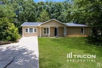 Building Photo - 3276 Lancer Dr