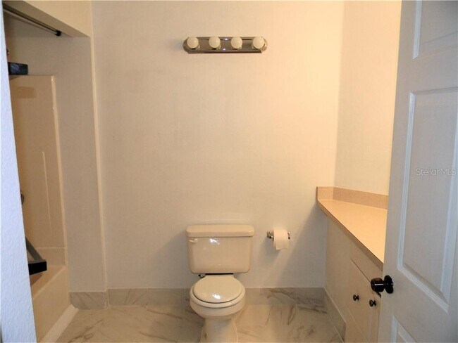 Building Photo - 8846 Coral Palms Ct