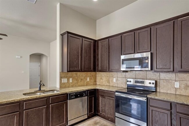 Building Photo - 533 Jack Rabbit Ln
