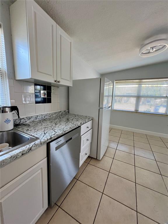 Building Photo - 860 49th Ave N