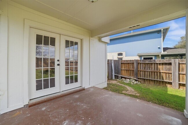 Building Photo - 1606 Rossport Bend