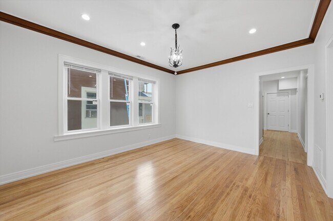 Building Photo - 3244 W 62nd Pl