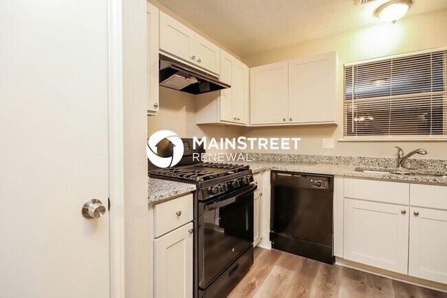 Building Photo - 4 Bedroom Pet-Friendly Home in Houston, TX with Main Street Renewal