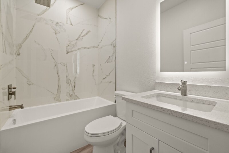 Building Photo - 14985 Sunset Eve Lp