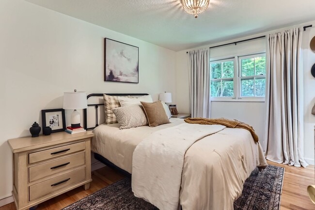Building Photo - Cedar Hills 3 Bedroom, 2.5 Bathroom Ranch