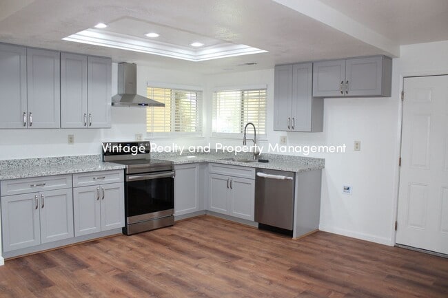 Building Photo - Available Soon! Recently Updated Very Nice...