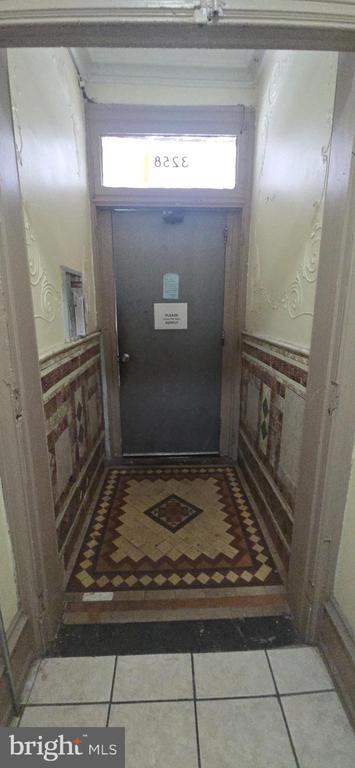 Building Photo - 3258 N Park Ave