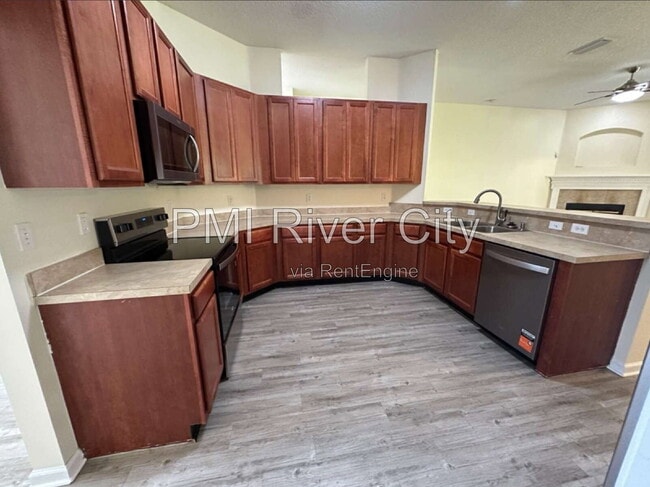 Building Photo - 533 Alice Cove Ct