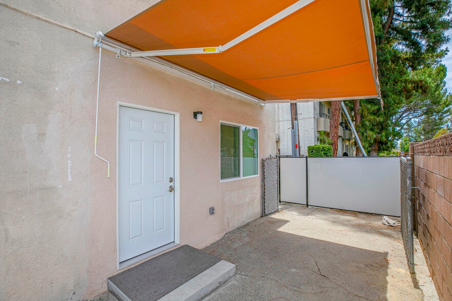 Building Photo - 12258 Vanowen St