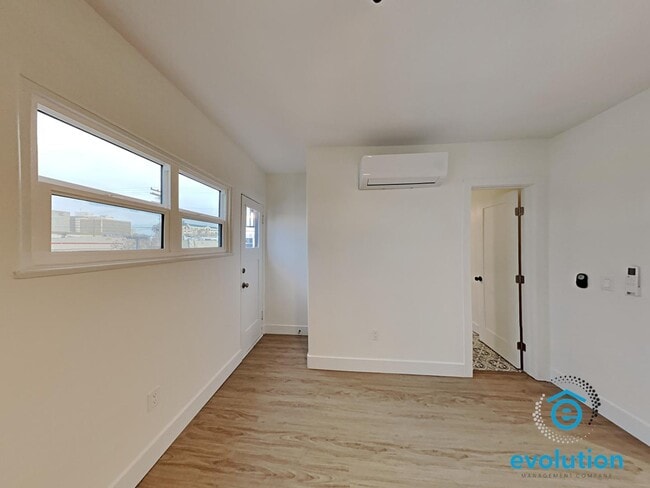 Building Photo - 3831-3835 3rd Avenue - 3835 3rd Ave Apt 6