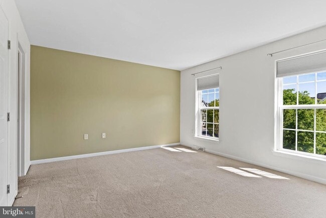 Building Photo - 3030 Meridian Cmns