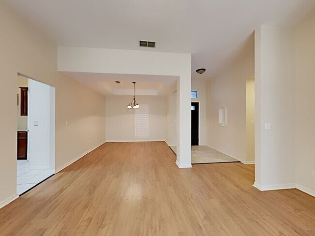 Building Photo - No Application Fee* *$500 off first months...