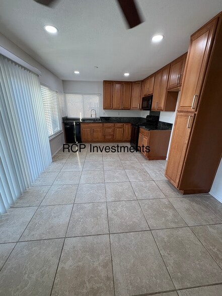 Building Photo - 3727 W Avenue K11