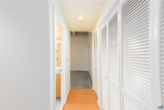 Building Photo - 319 New Britain Rd