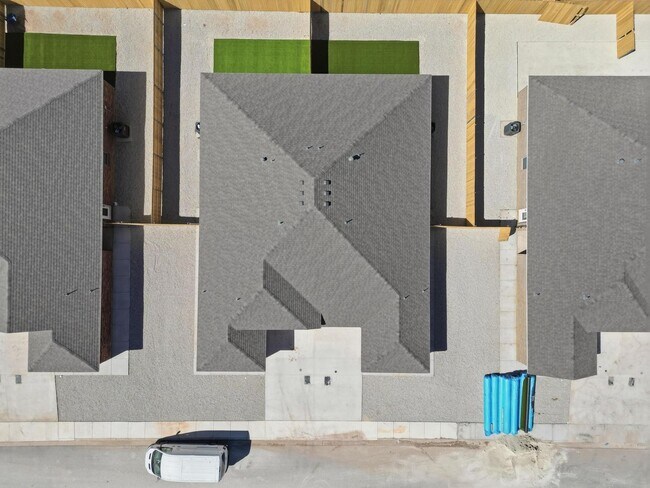 Building Photo - Now Leasing – Don’t Miss Out on Hampton Hills