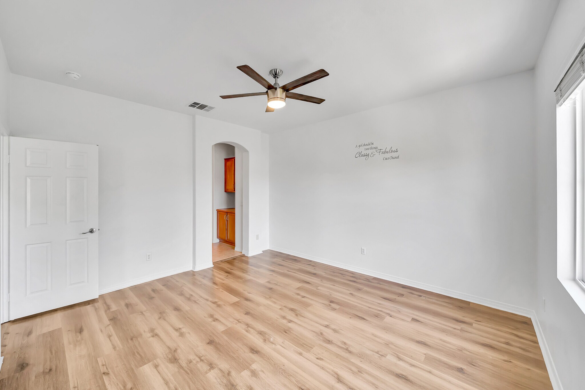 Building Photo - 23904 Calle del Sol Dr