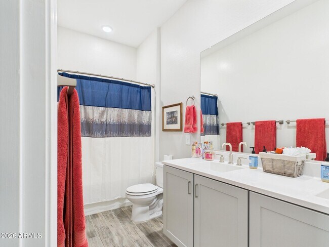 Building Photo - 4854 E Helena Dr