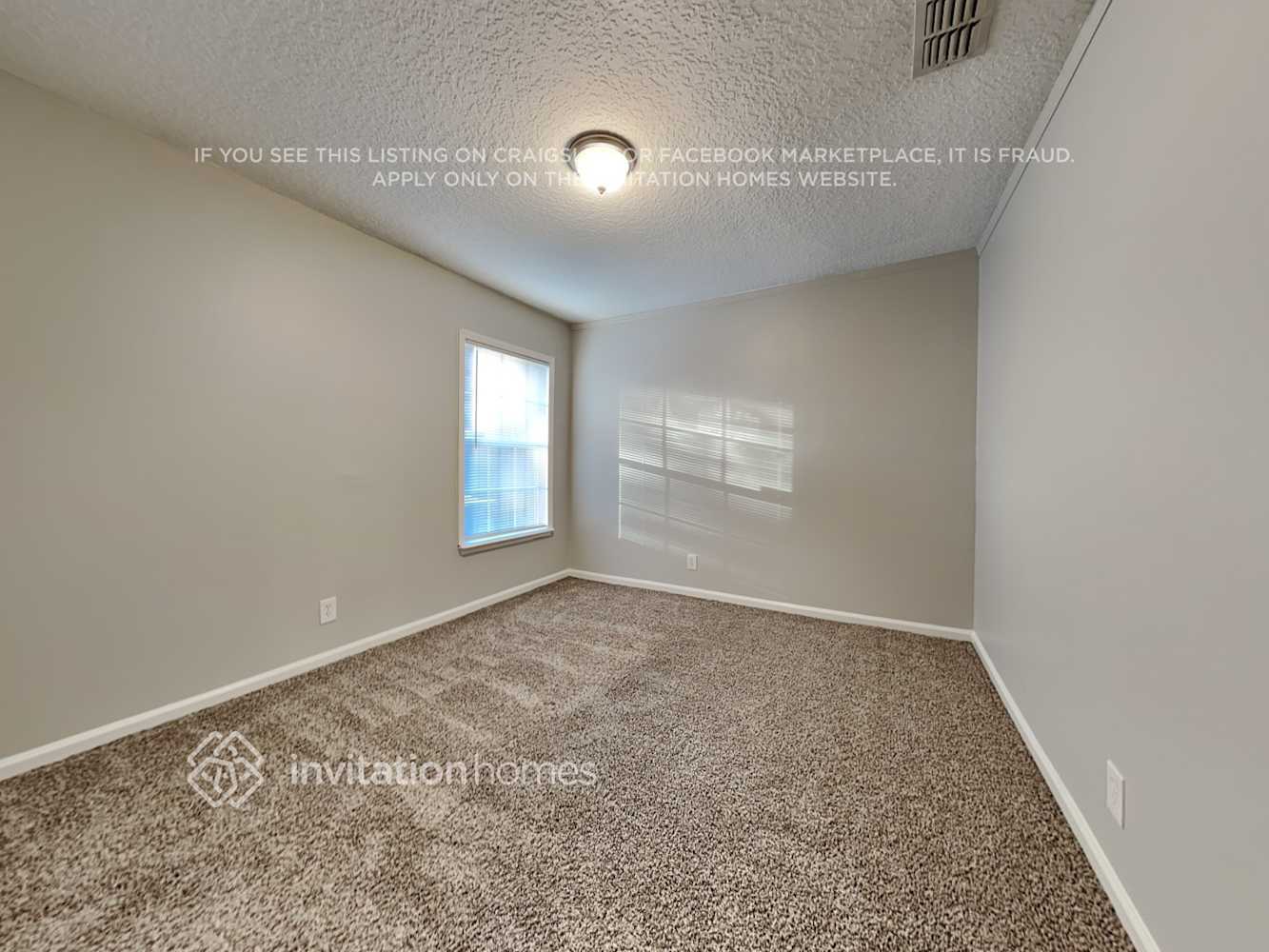 Building Photo - 12358 Bucks Harbor Dr S