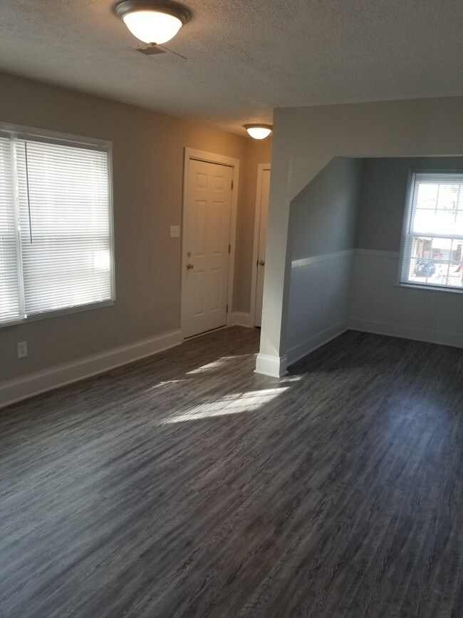 Building Photo - 3 Bedroom House for Rent in South Augusta