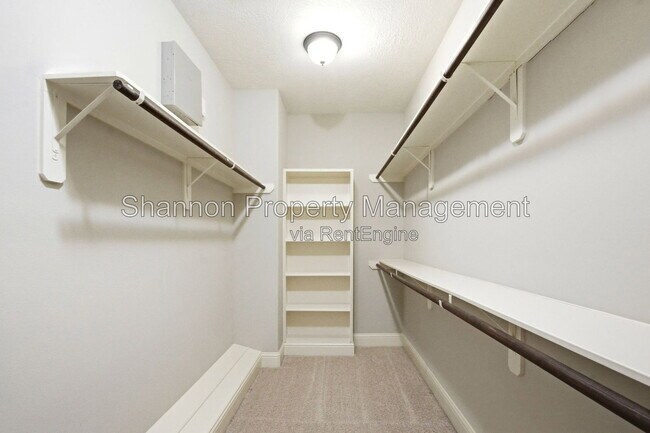 Building Photo - 5642 Petty St