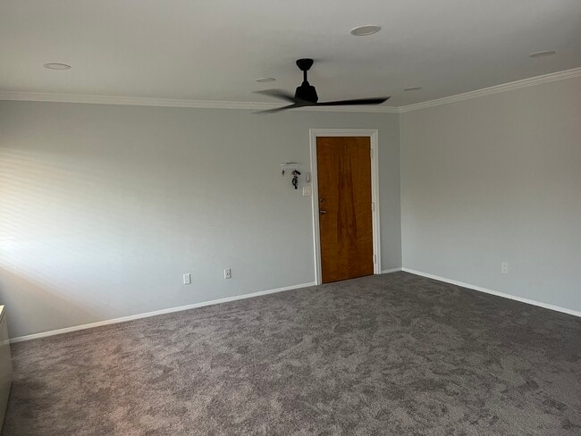 Building Photo - 1529 S George Mason Dr