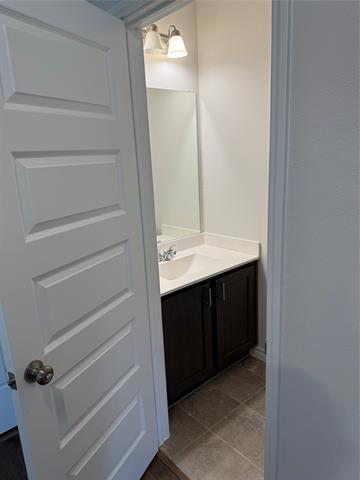 Building Photo - 409 Saddle Ln