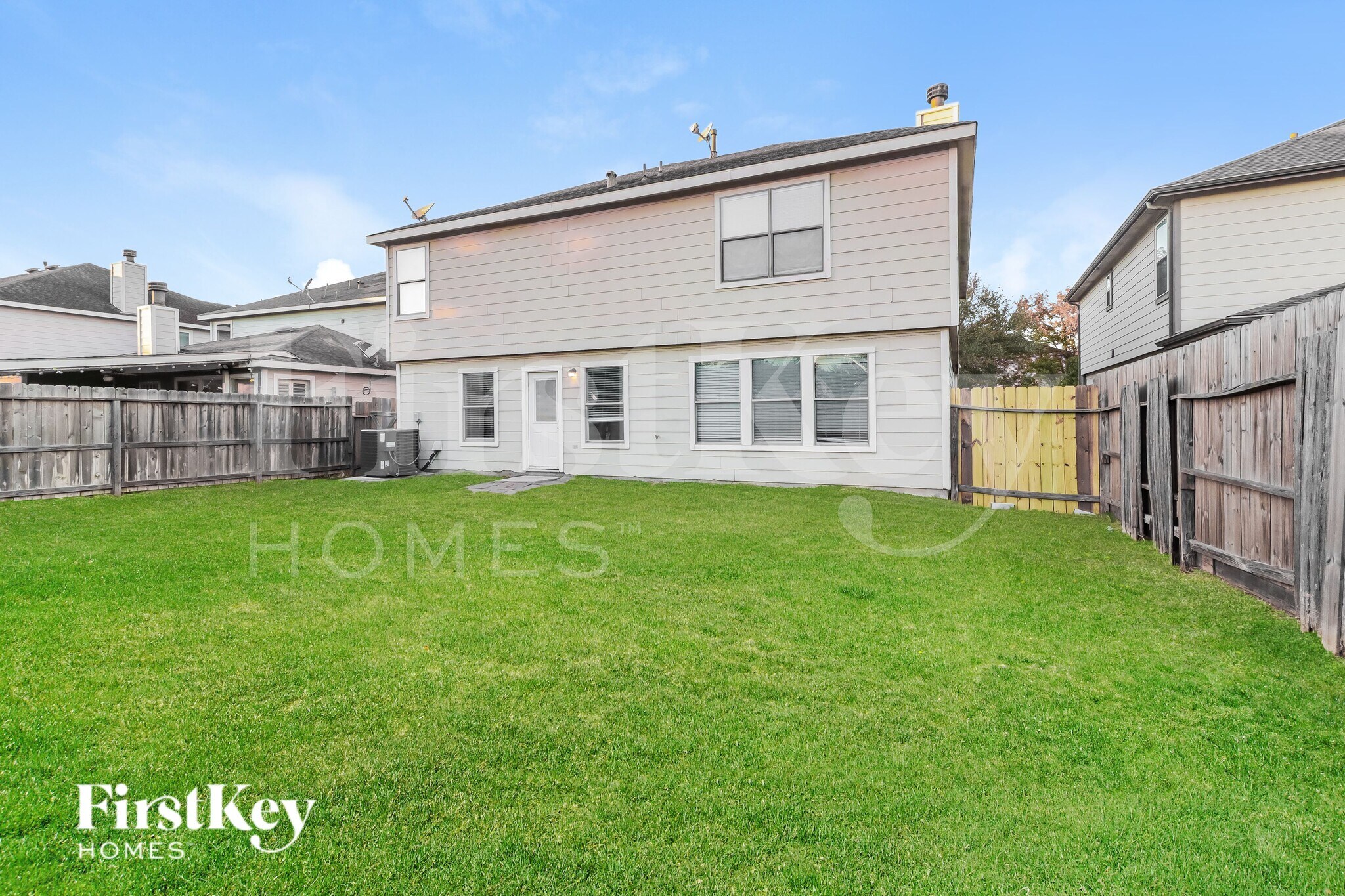 Building Photo - 414 Remington Green Ct