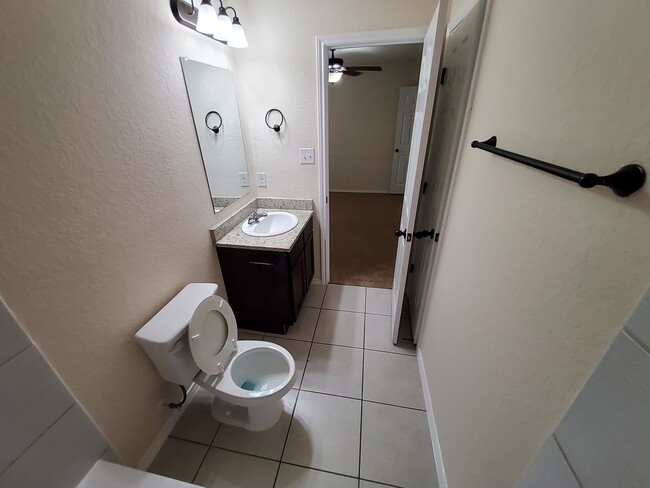 Building Photo - 8712 Vista De Nubes