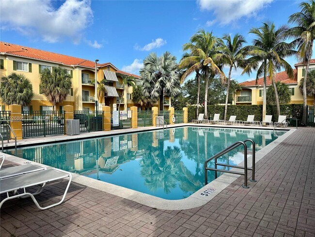 Building Photo - 7290 NW 114th Ave