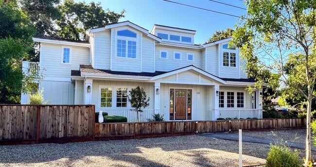 Primary Photo - 718 San Benito Ave
