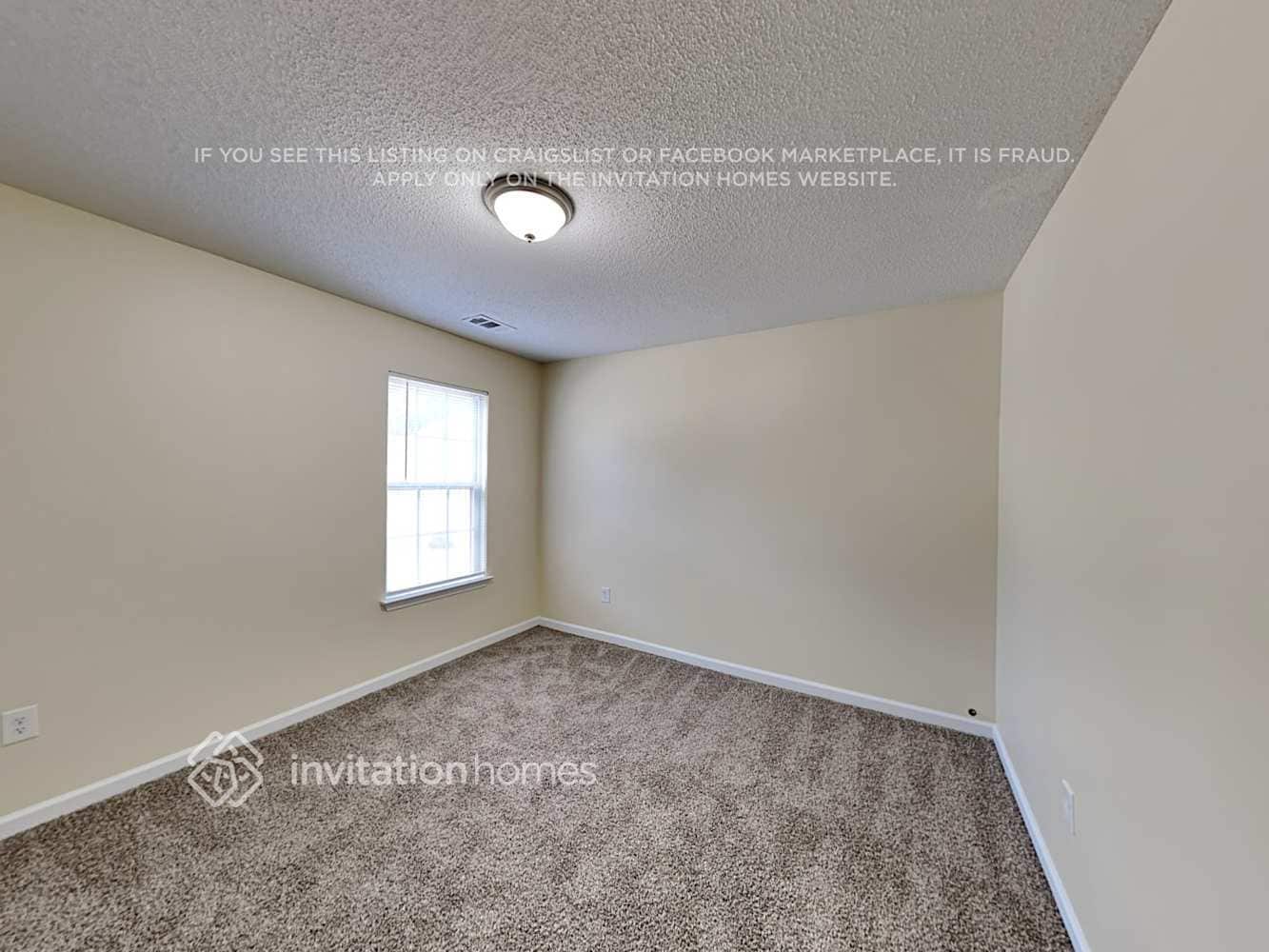 Building Photo - 204 Tulane Dr